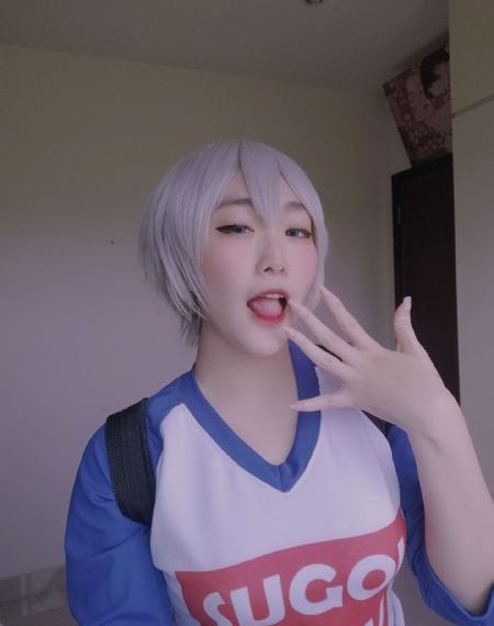 三人弄娇妻高潮3p