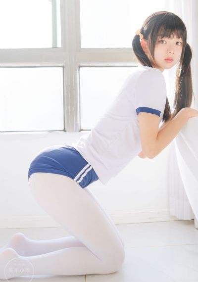 不穿内衣的瑜伽老师