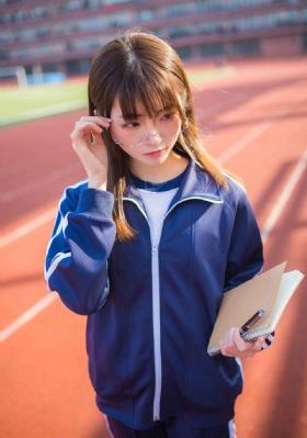 莱克茜·贝尔