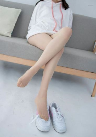 宝贝腿开大点我添添摸摸过程