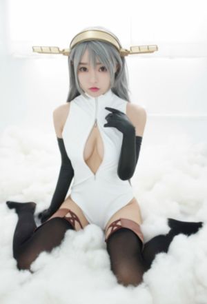老师把筷子放在我的p眼里