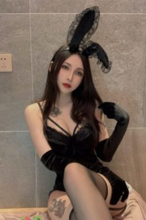 嗯啊h客厅hh粗汉h涨奶视频