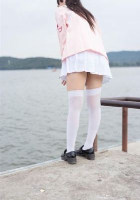 裙子底下是野兽